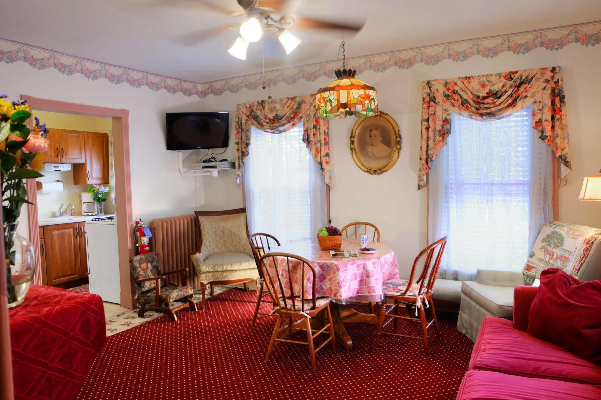 Antoinette'S Apartments & Suites Cape May Exteriér fotografie